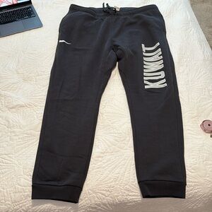 Nike Specialty Sweats “Kuwait”